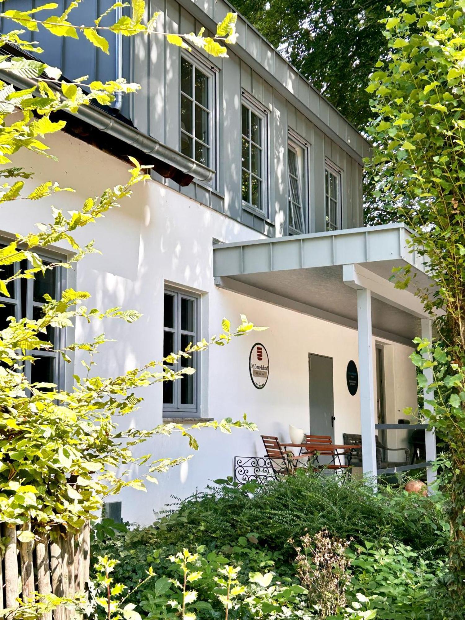 Ferienwohnung Weingut Villa Huesgen Am Moenchhof Verbandsgemeinde Verbandsgemeinde Traben-Trarbach Buitenkant foto